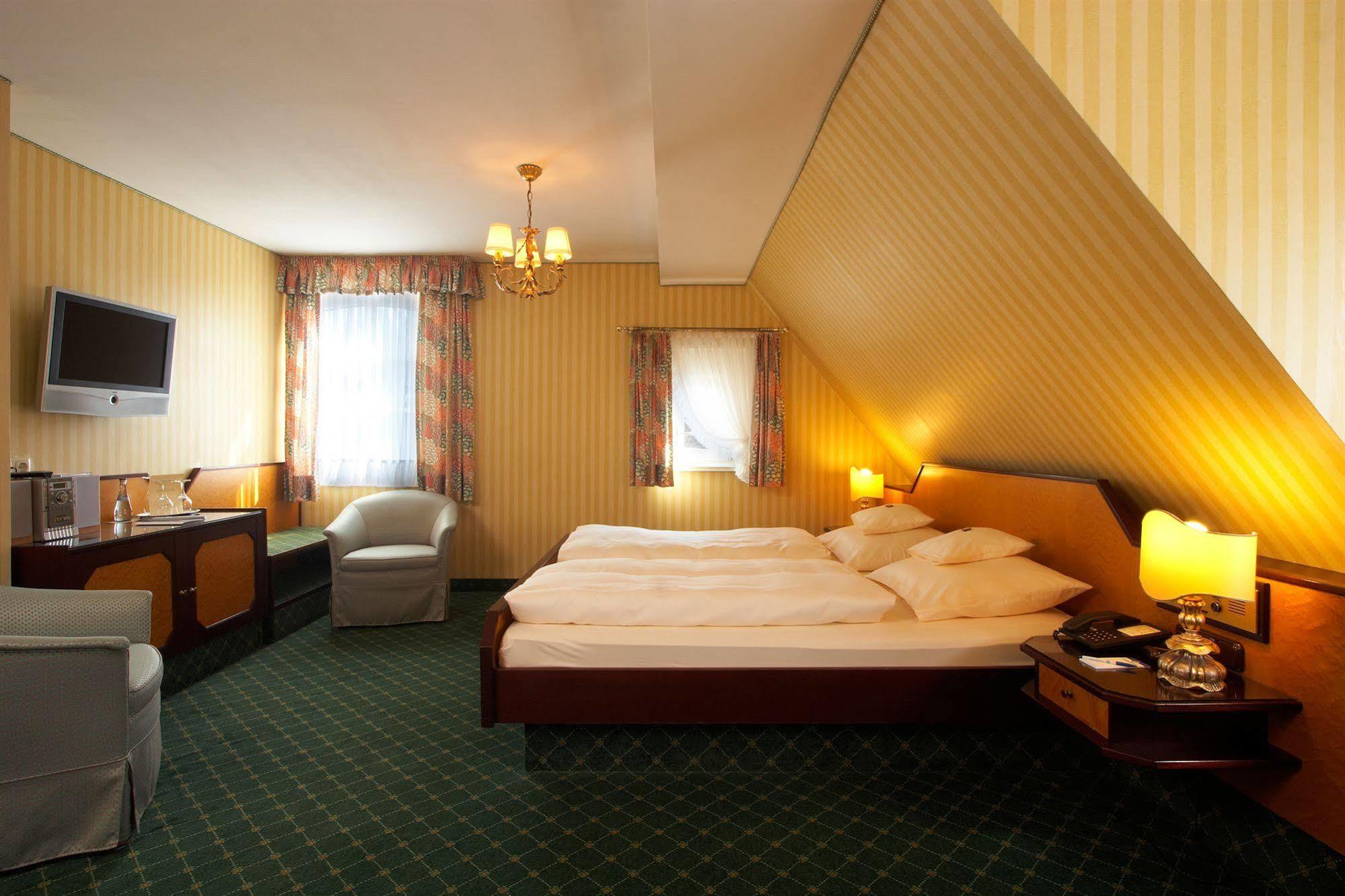 Hotel Brauereigasthof Landwehr-Braeu Reichelshofen المظهر الخارجي الصورة