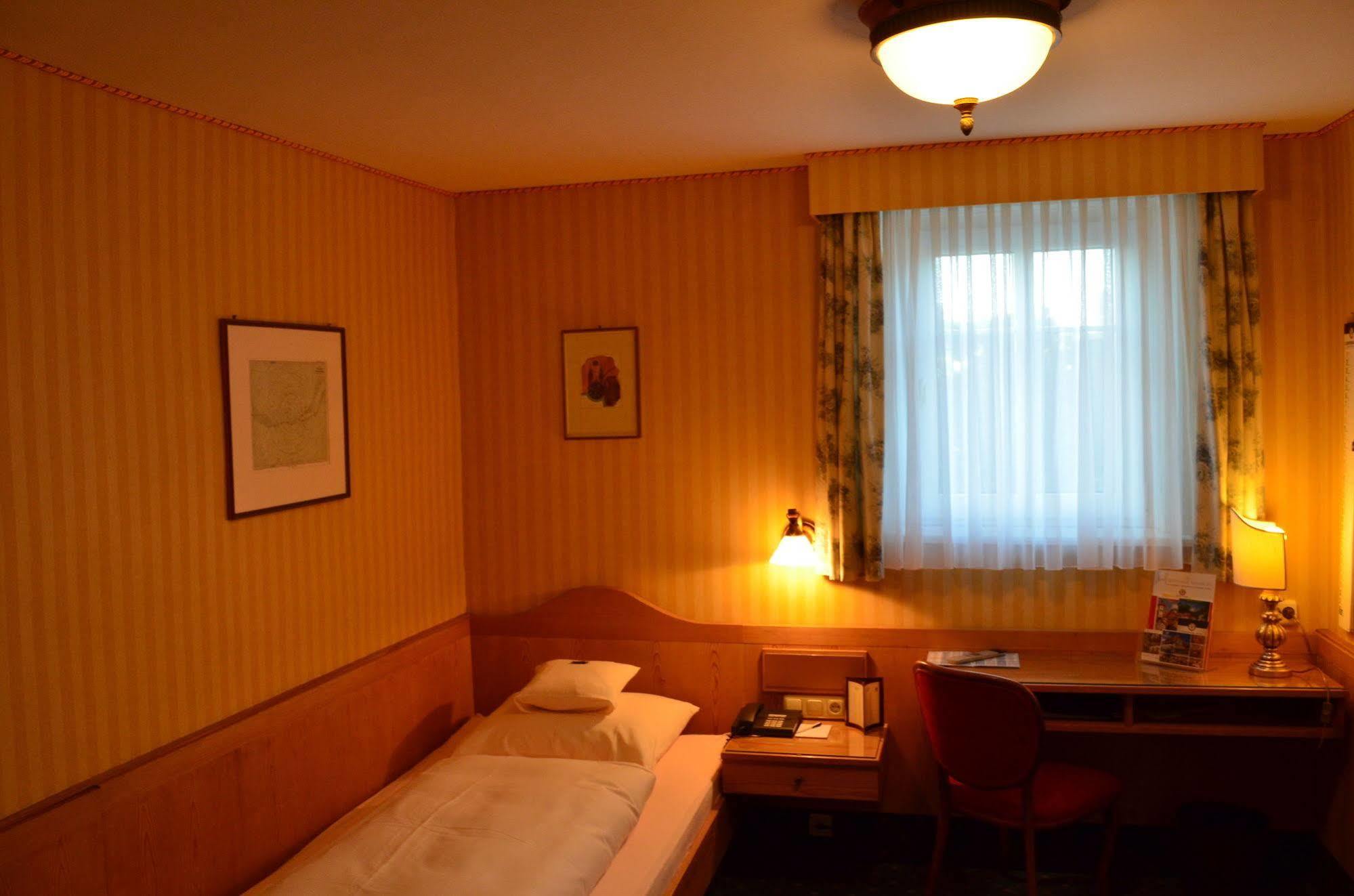 Hotel Brauereigasthof Landwehr-Braeu Reichelshofen المظهر الخارجي الصورة